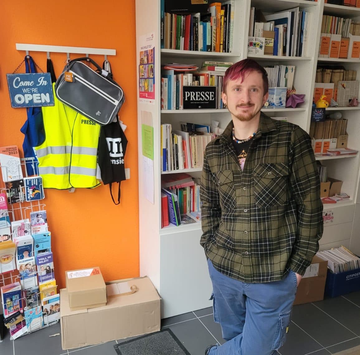 Malte ist die neue Verstärkung im Büro der JPN.